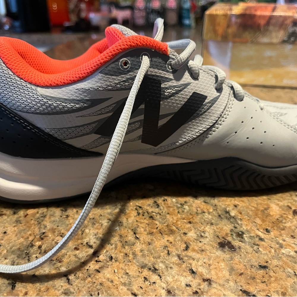 New Balance Women’s Gray & Orange Court Tennis Shoes- 9 Extra Wide - Picture 2 of 7